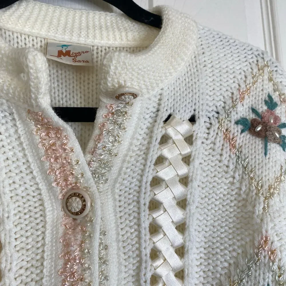Vintage Mizaro Sara Cardigan Cottagecore Grannycore Doll Feminine Floral Sweater